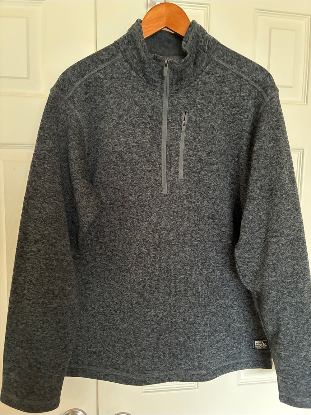 NWOT Eddie Bauer Men's Dark Charcoal Gray Quarter-Zip Sweater Large